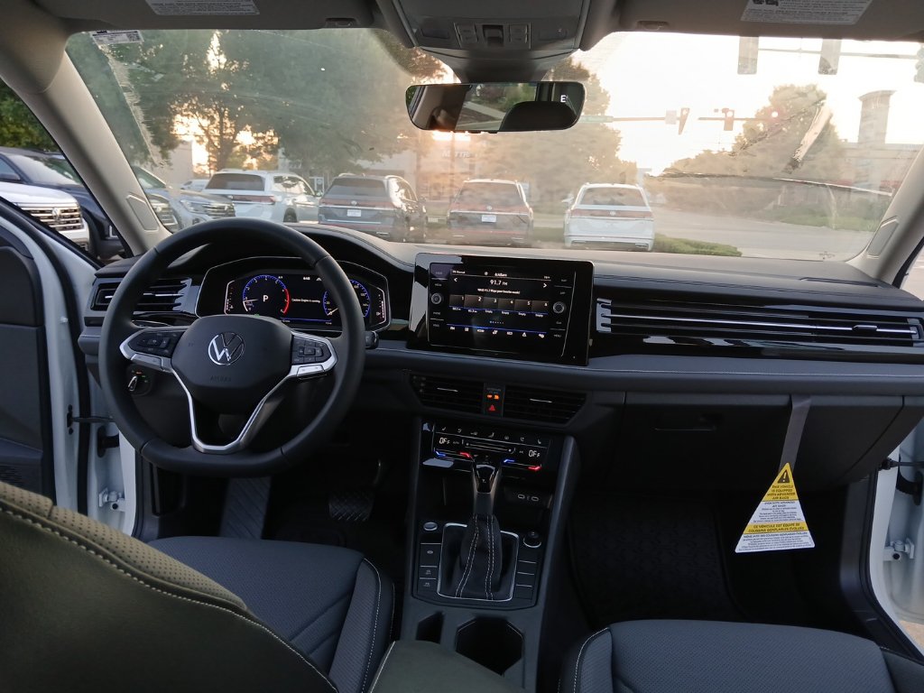 New 2027 Volkswagen Jetta SEL FWD image 24