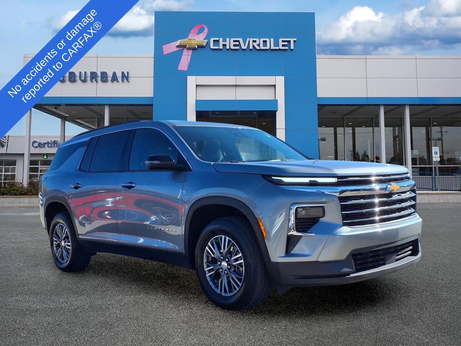 Used 2026 Chevrolet Traverse LT FWD image 3