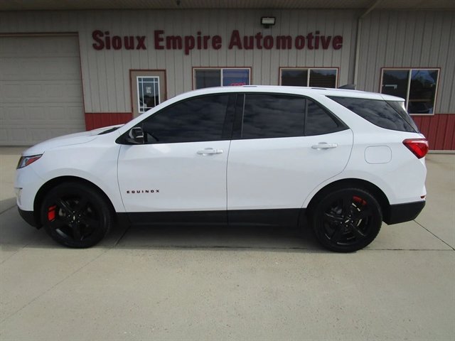 Used 2019 Chevrolet Equinox LT AWD/4WD image 2