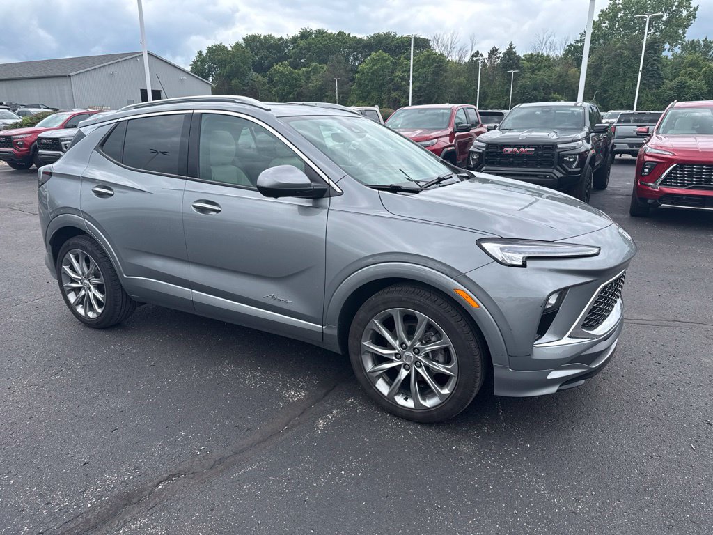 Used 2024 Buick Encore GX Avenir w/ Avenir Technology Package FWD image 6