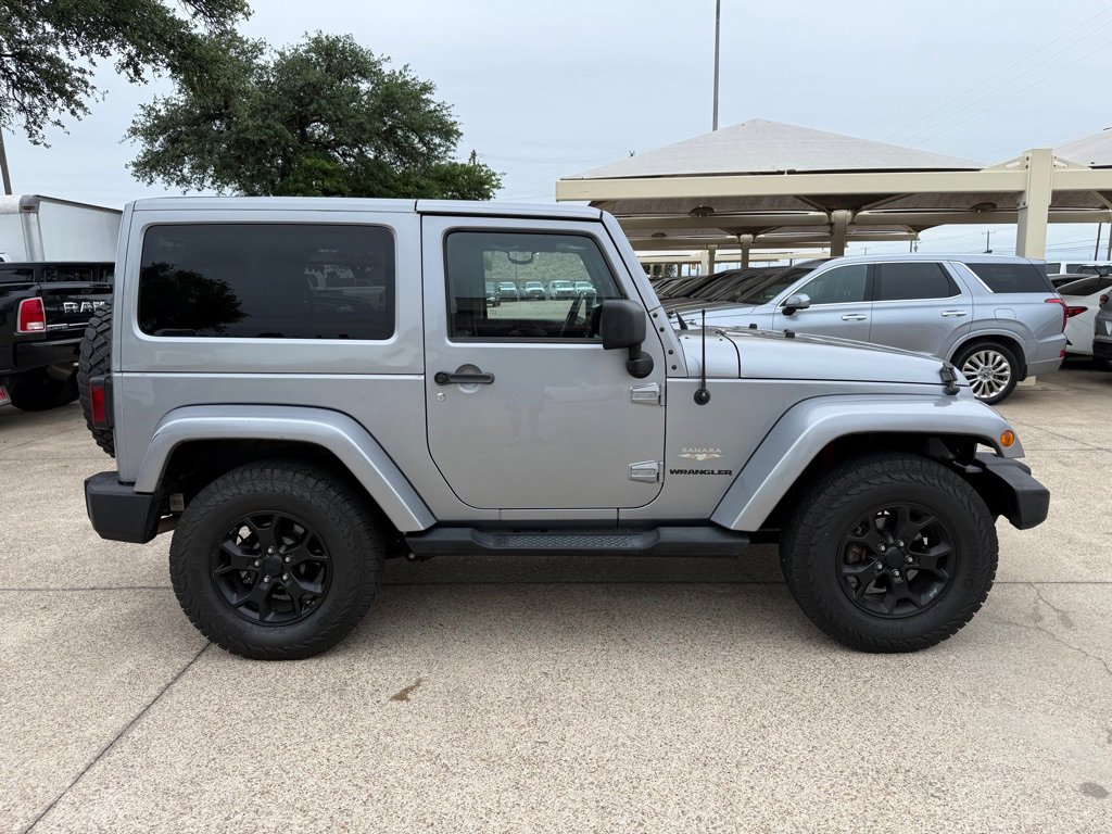 Used 2013 Jeep Wrangler Sahara w/ Connectivity Group AWD/4WD image 8