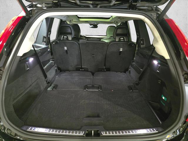 Used 2024 Volvo XC90 B6 Plus w/ Protection Package Premier image 12