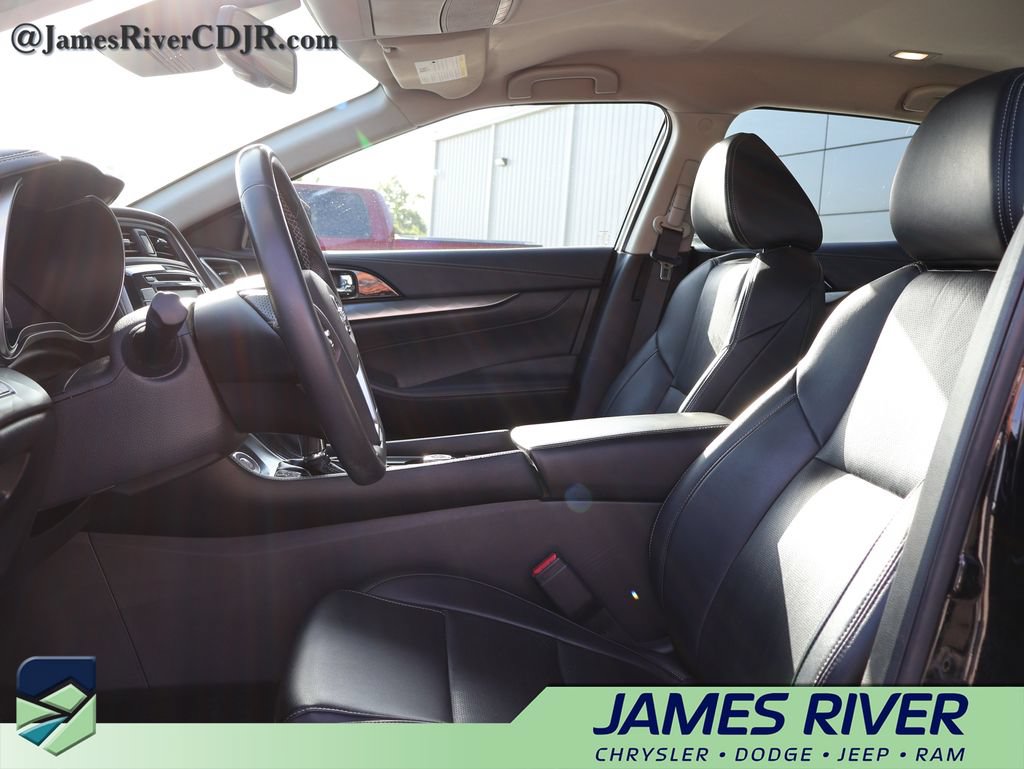 Used 2020 Nissan Maxima 3.5 SV w/ Floor Mat Group FWD image 22