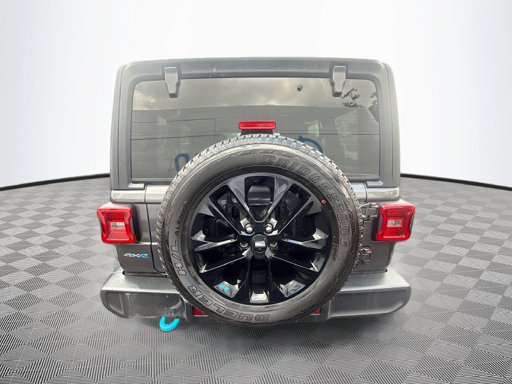 Used 2022 Jeep Wrangler Unlimited Sahara AWD/4WD image 7