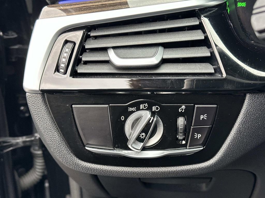 Used 2023 BMW 530i xDrive w/ M Sport Package image 17