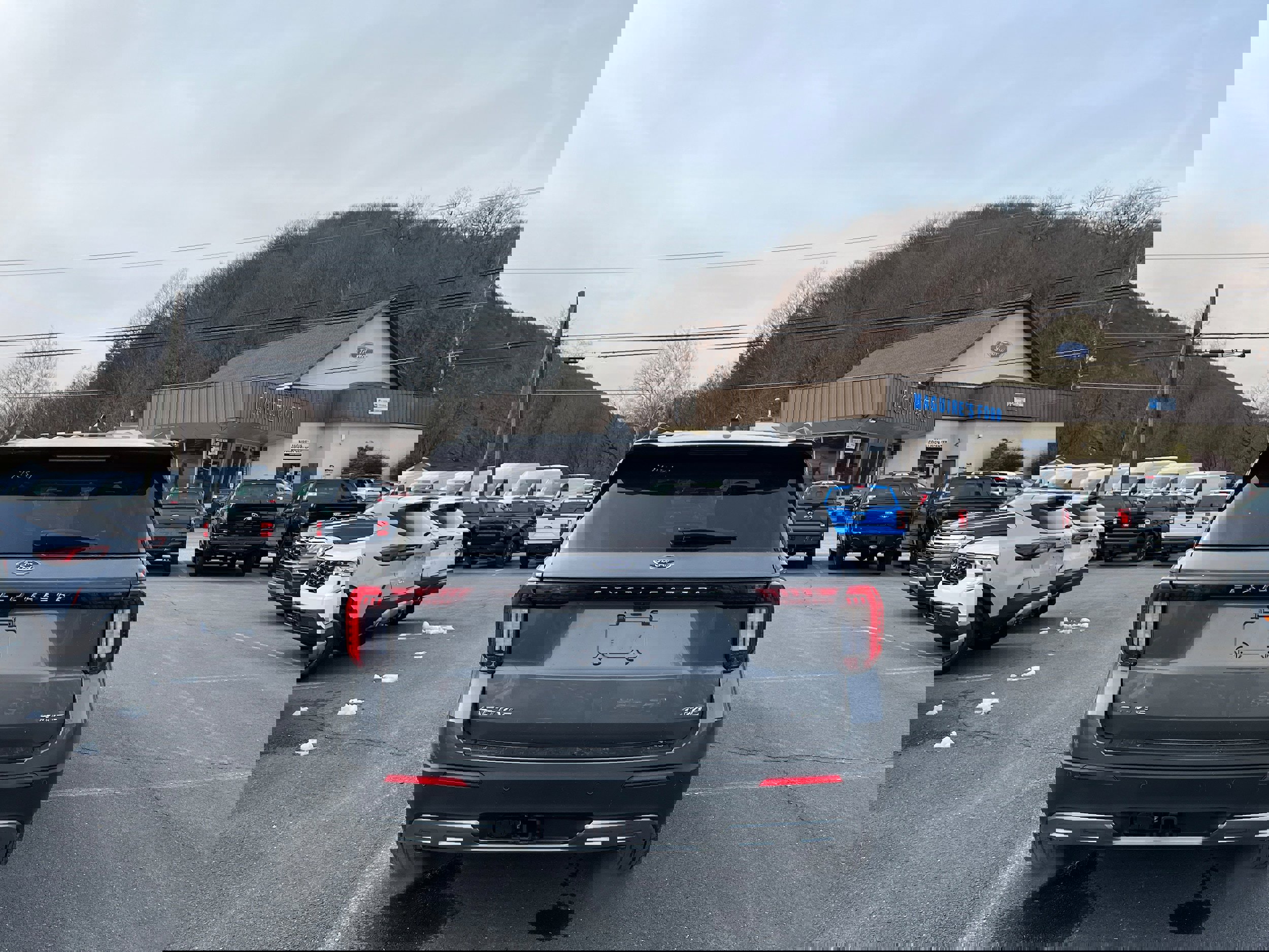 New 2026 Ford Explorer Active w/ Active Comfort Package image 5