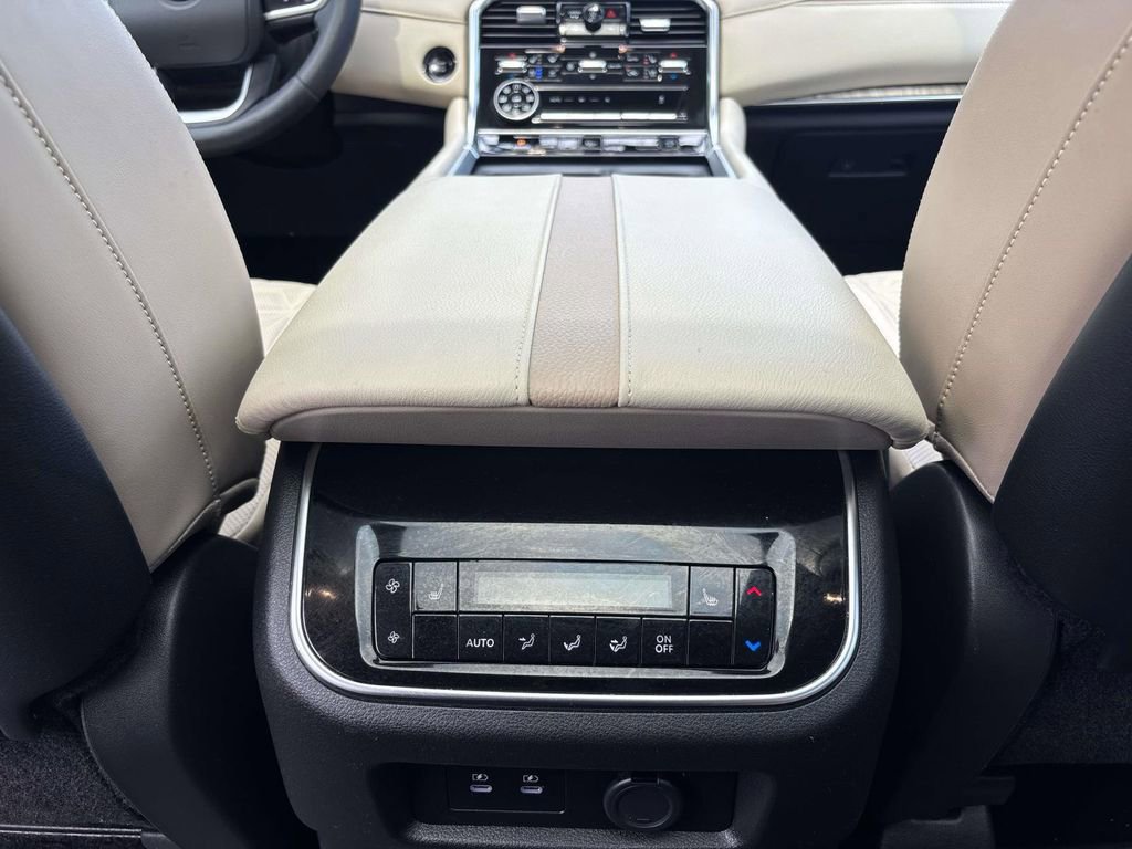 Used 2025 Nissan Armada Platinum AWD/4WD image 14