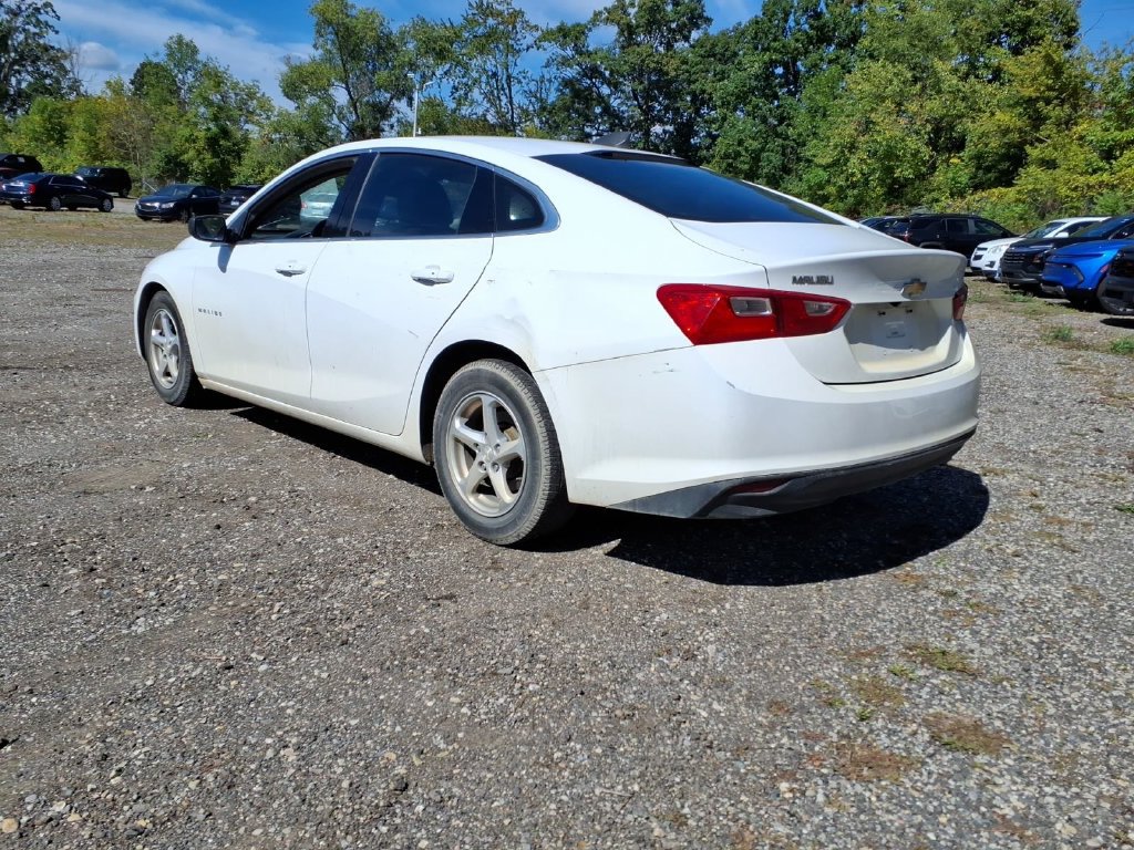 Used 2017 Chevrolet Malibu LS FWD image 7