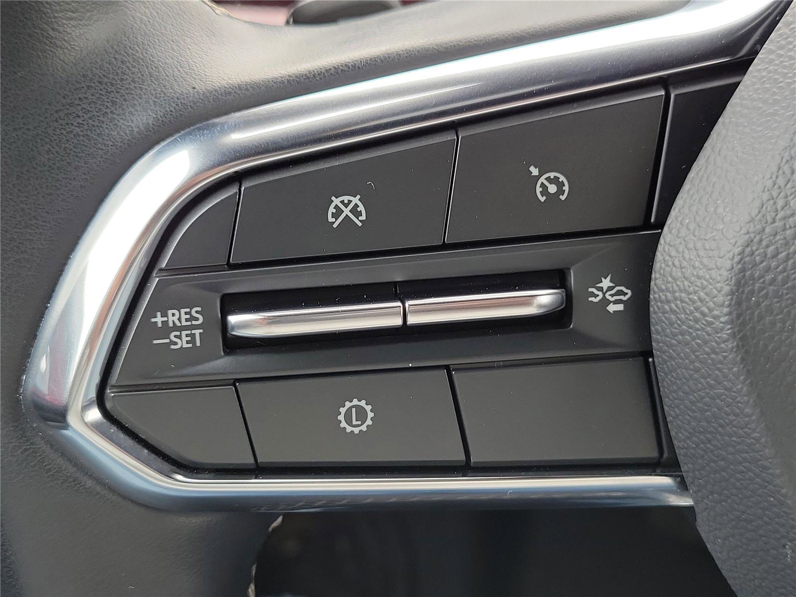 Used 2025 Chevrolet Traverse Z71 w/ Driver Confidence Package AWD/4WD image 24