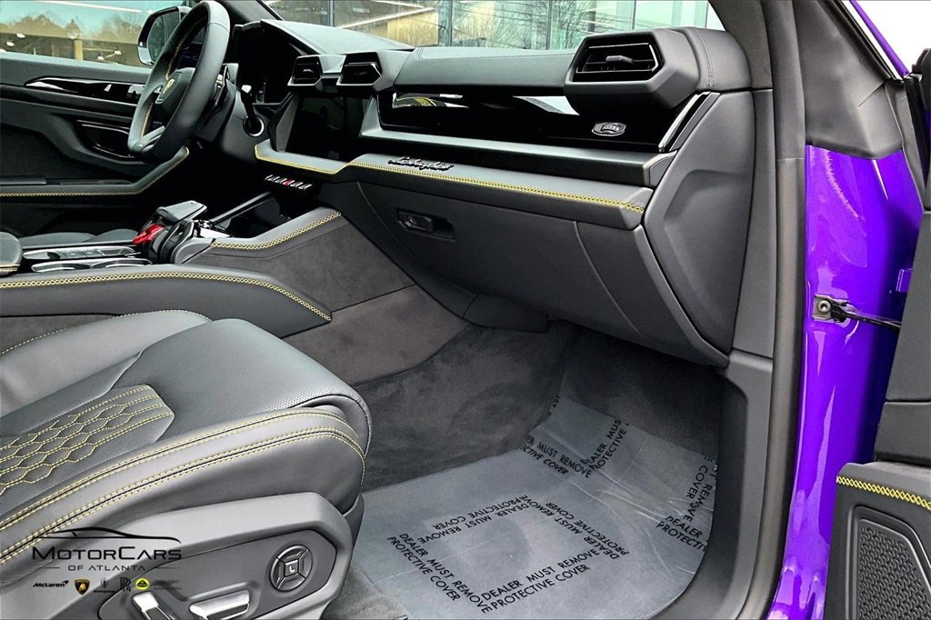 Used 2025 Lamborghini Urus SE image 15