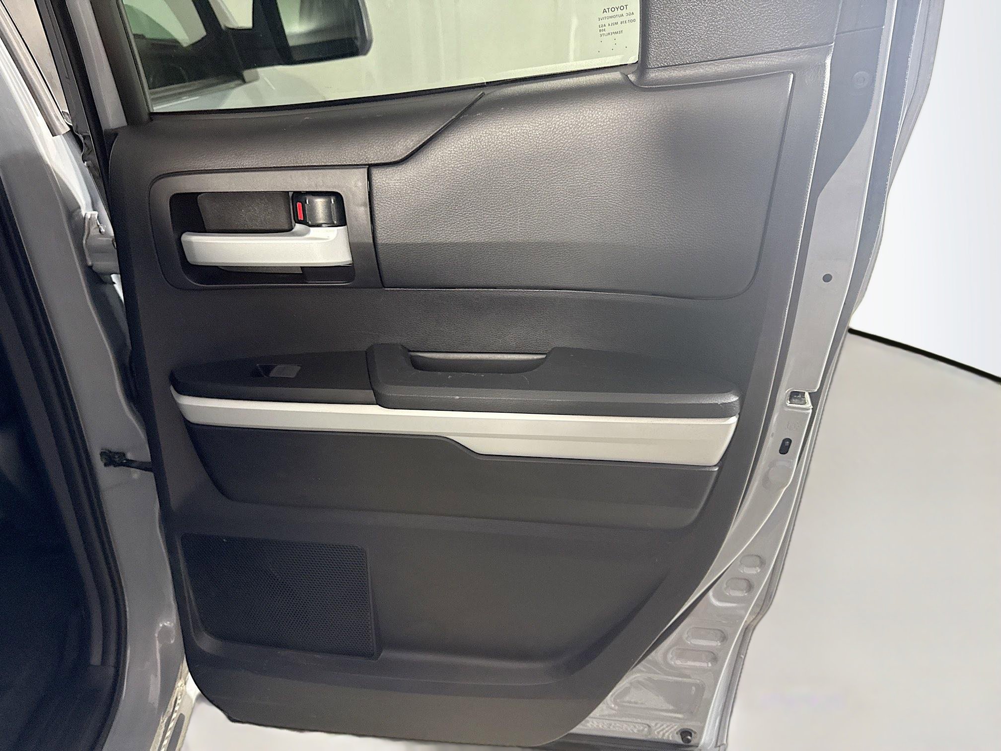 Used 2020 Toyota Tundra SR5 w/ SR5 Upgrade Package image 27