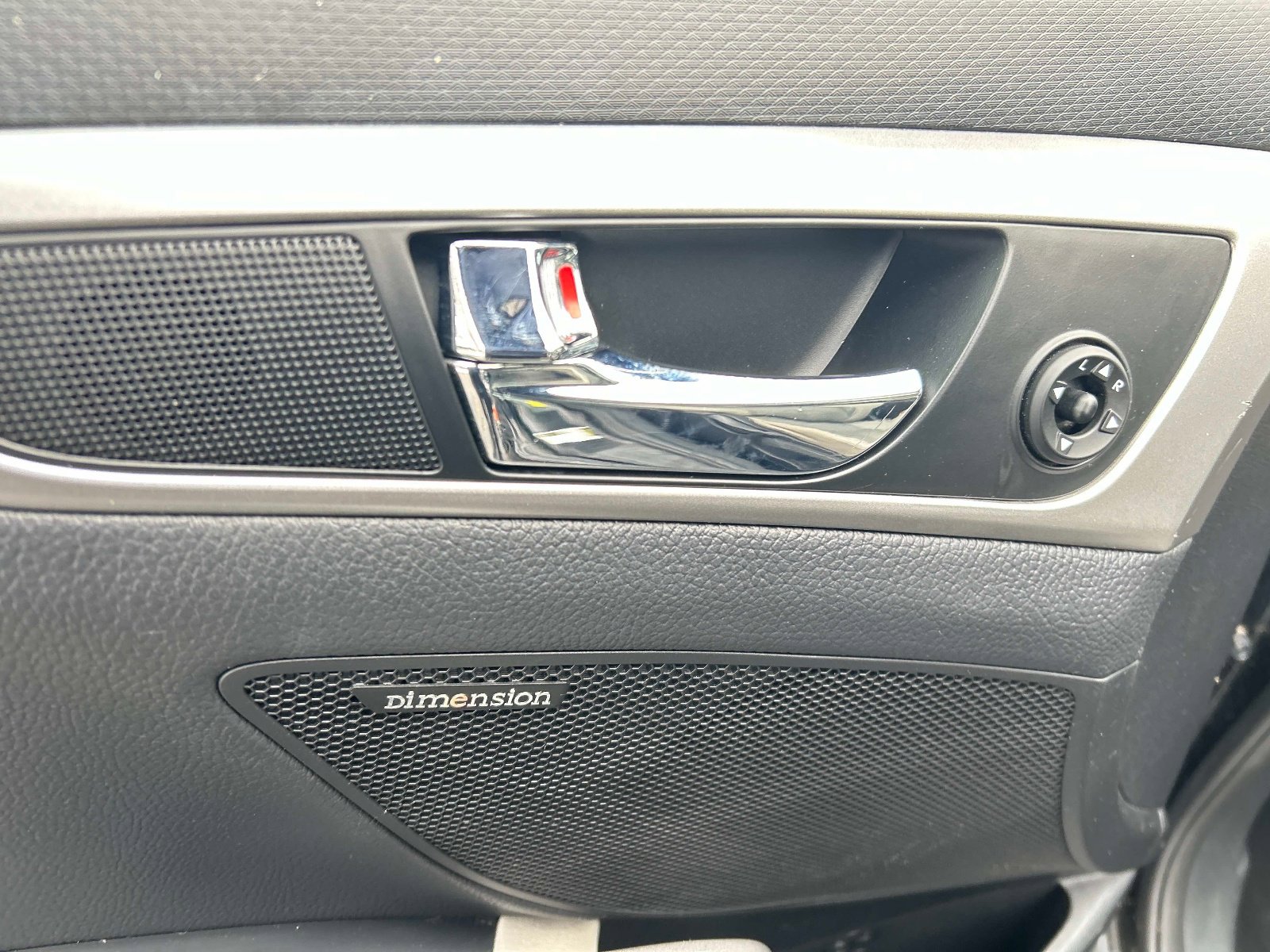 Used 2014 Hyundai Veloster w/ Style Package 02 image 15