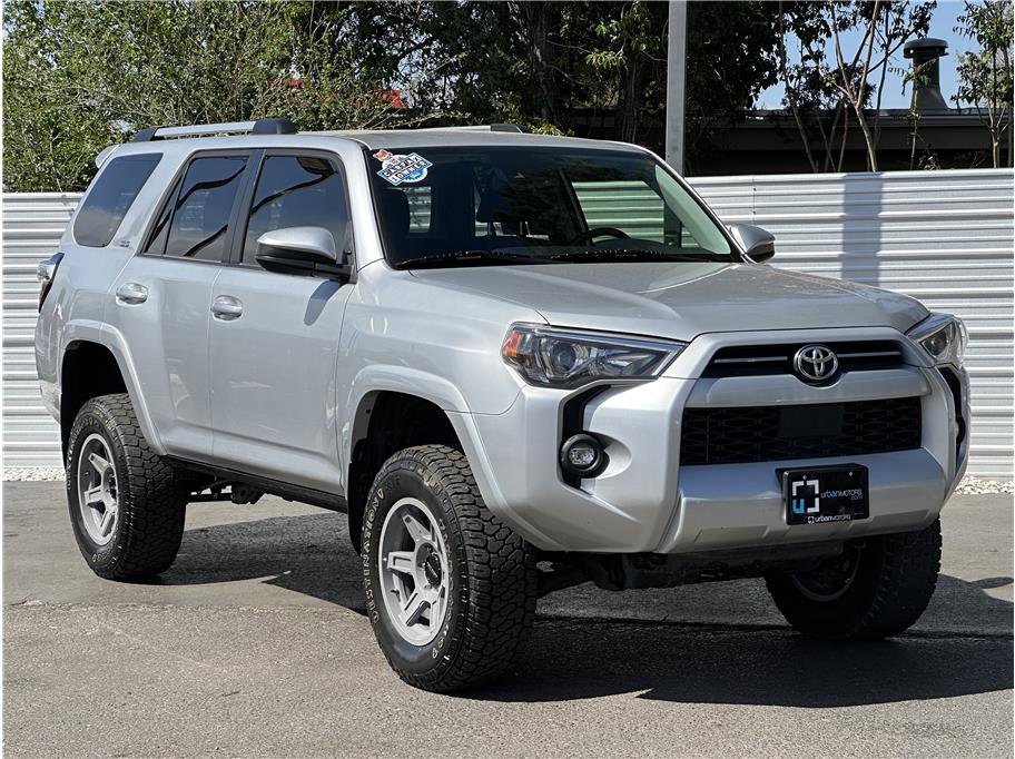 Used 2021 Toyota 4Runner SR5 AWD/4WD image 8