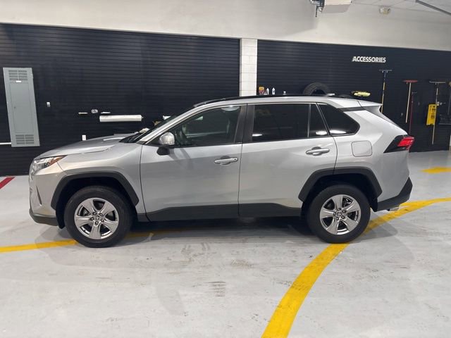Used 2022 Toyota RAV4 XLE image 5