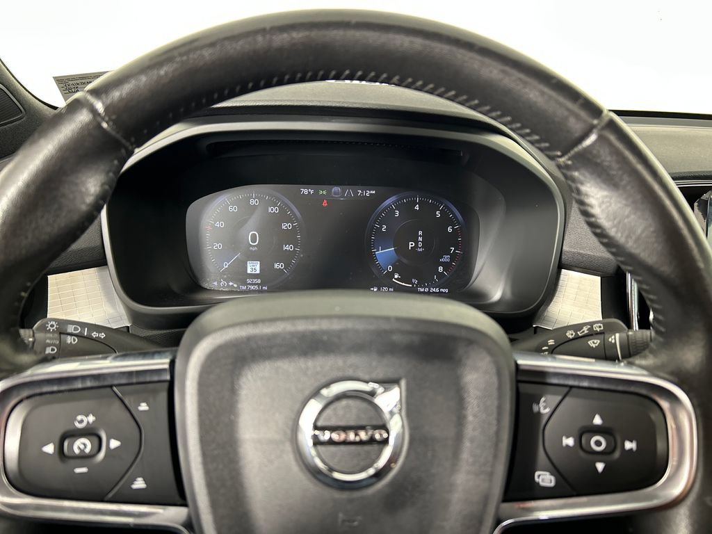 Used 2019 Volvo XC40 T5 Momentum AWD/4WD image 12