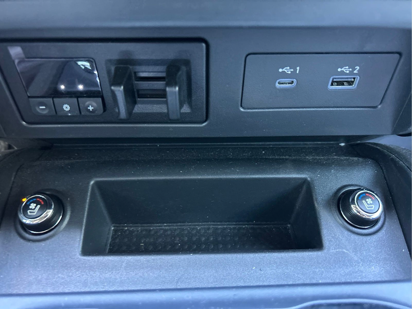 Used 2023 Nissan Titan Platinum Reserve w/ Moonroof Package AWD/4WD image 33