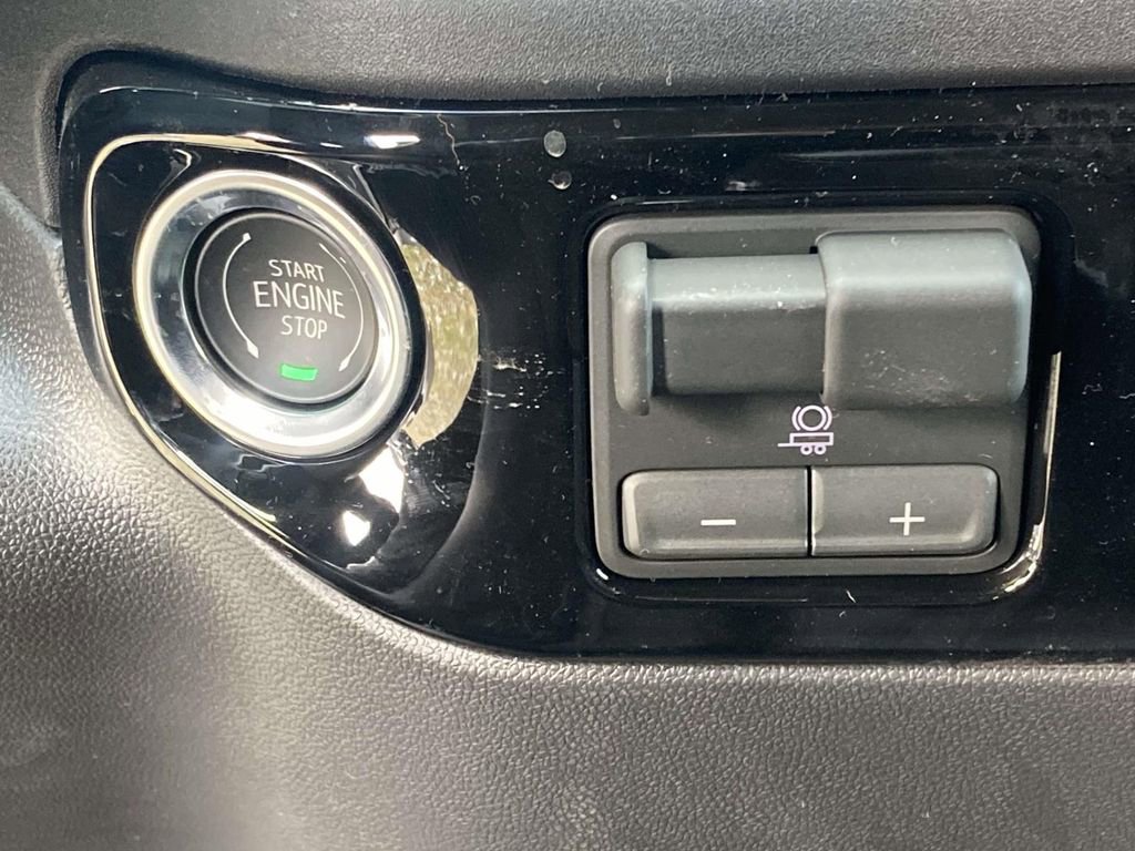 New 2026 GMC Sierra 1500 SLE image 21