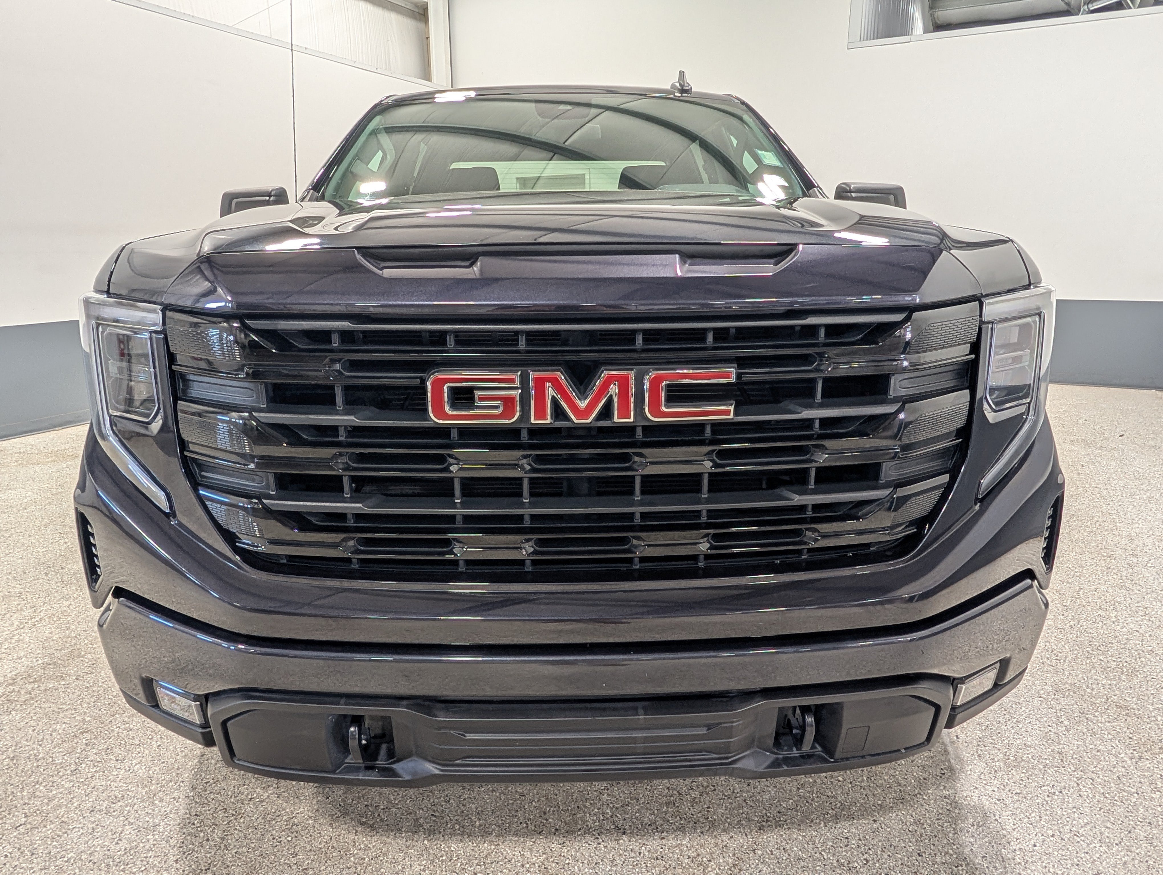 Used 2024 GMC Sierra 1500 Elevation w/ X31 Off-Road Package AWD/4WD image 14