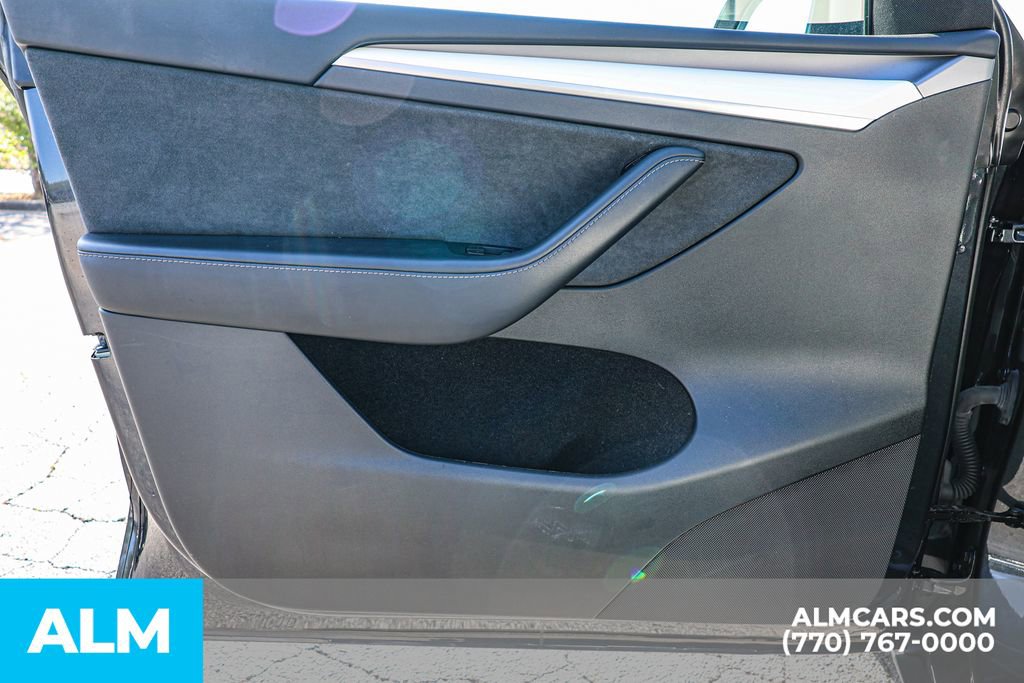 Used 2024 Tesla Model Y Long Range image 43