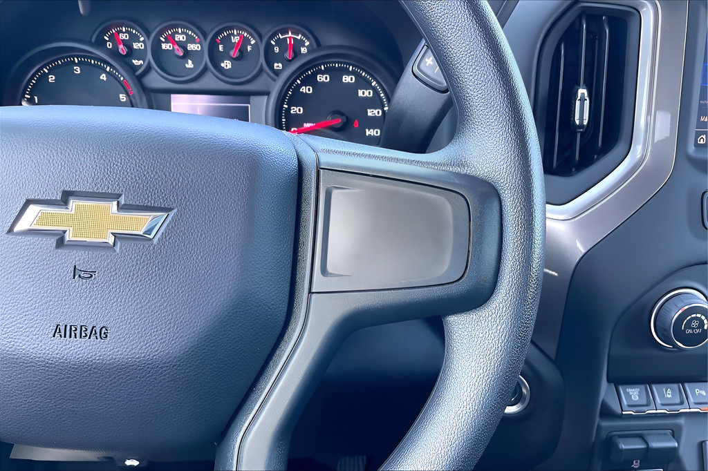 Used 2025 Chevrolet Silverado 2500 Custom w/ Custom Value Package AWD/4WD image 11
