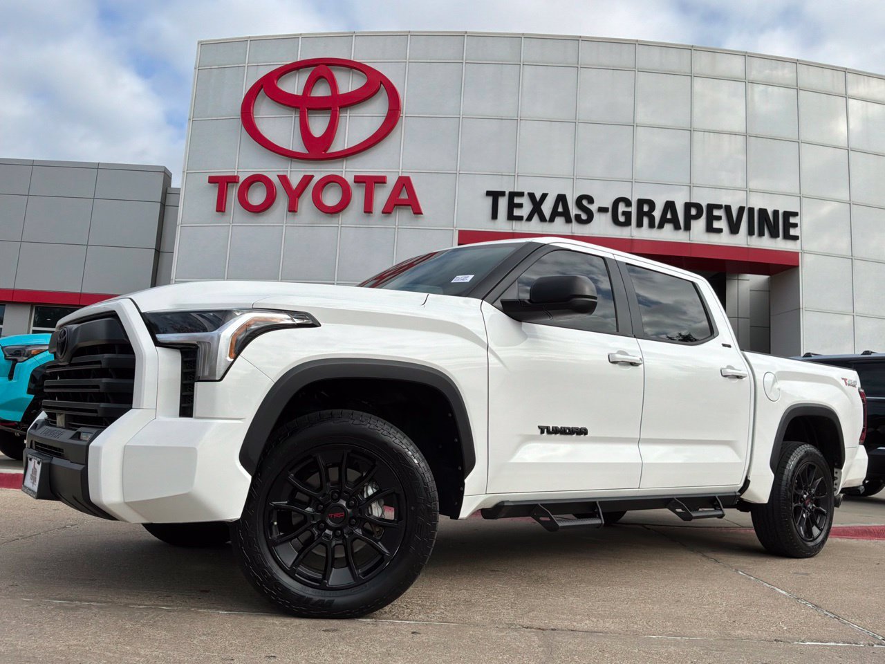 Used 2024 Toyota Tundra SR5 w/ SR5 Premium Package AWD/4WD image 2