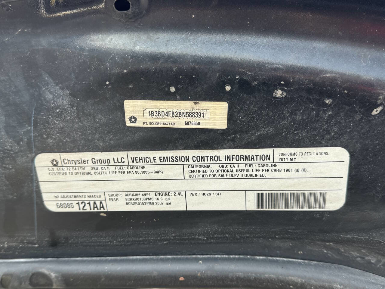 Used 2011 Dodge Avenger Express image 28