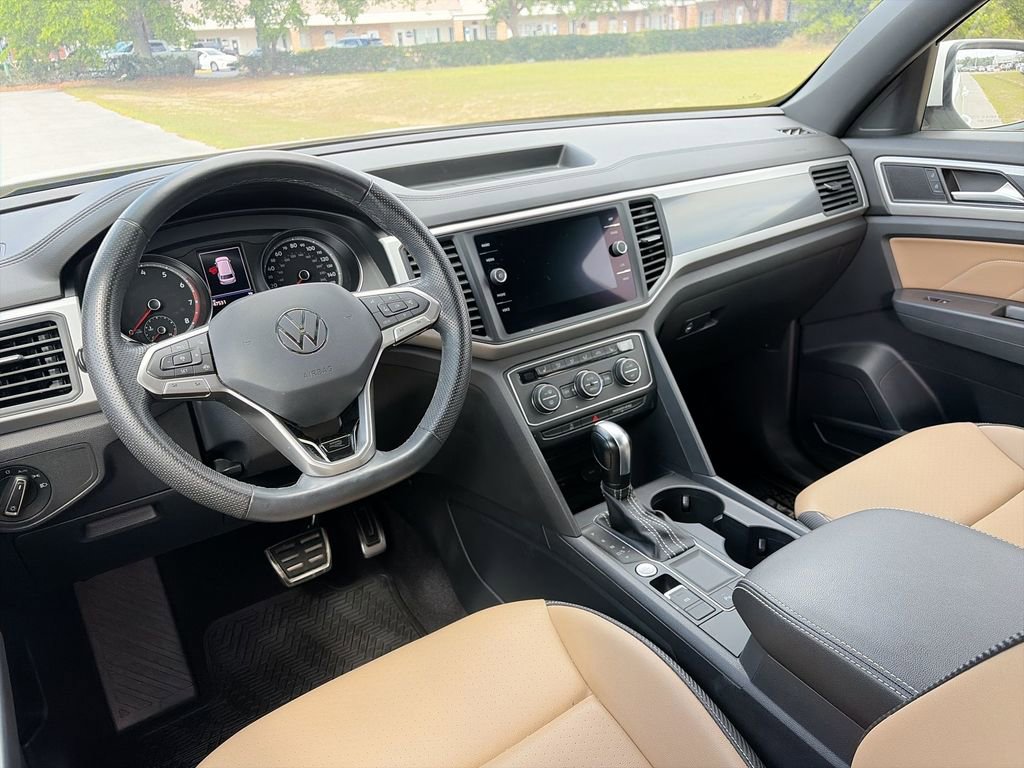 Used 2021 Volkswagen Atlas Cross Sport SE w/ Panoramic Sunroof Package FWD image 28