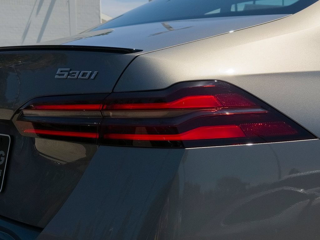 New 2027 BMW 530i w/ M Sport Package RWD image 4