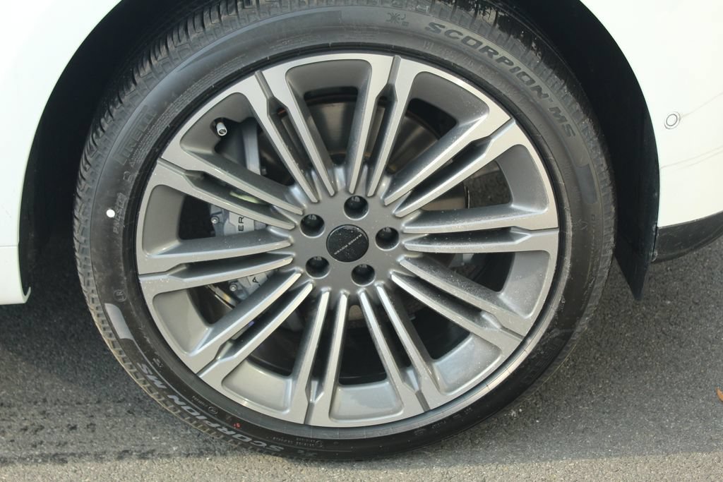 New 2026 Land Rover Range Rover Sport SE AWD/4WD image 9