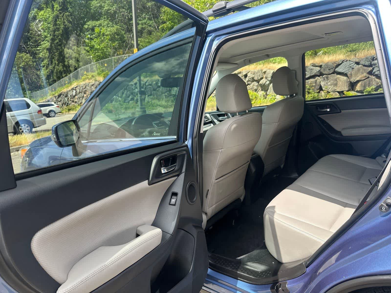 Used 2016 Subaru Forester 2.5i Touring w/ Eyesight & Navigation System AWD/4WD image 12