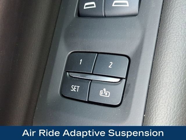 Used 2024 Chevrolet Suburban High Country AWD/4WD image 16