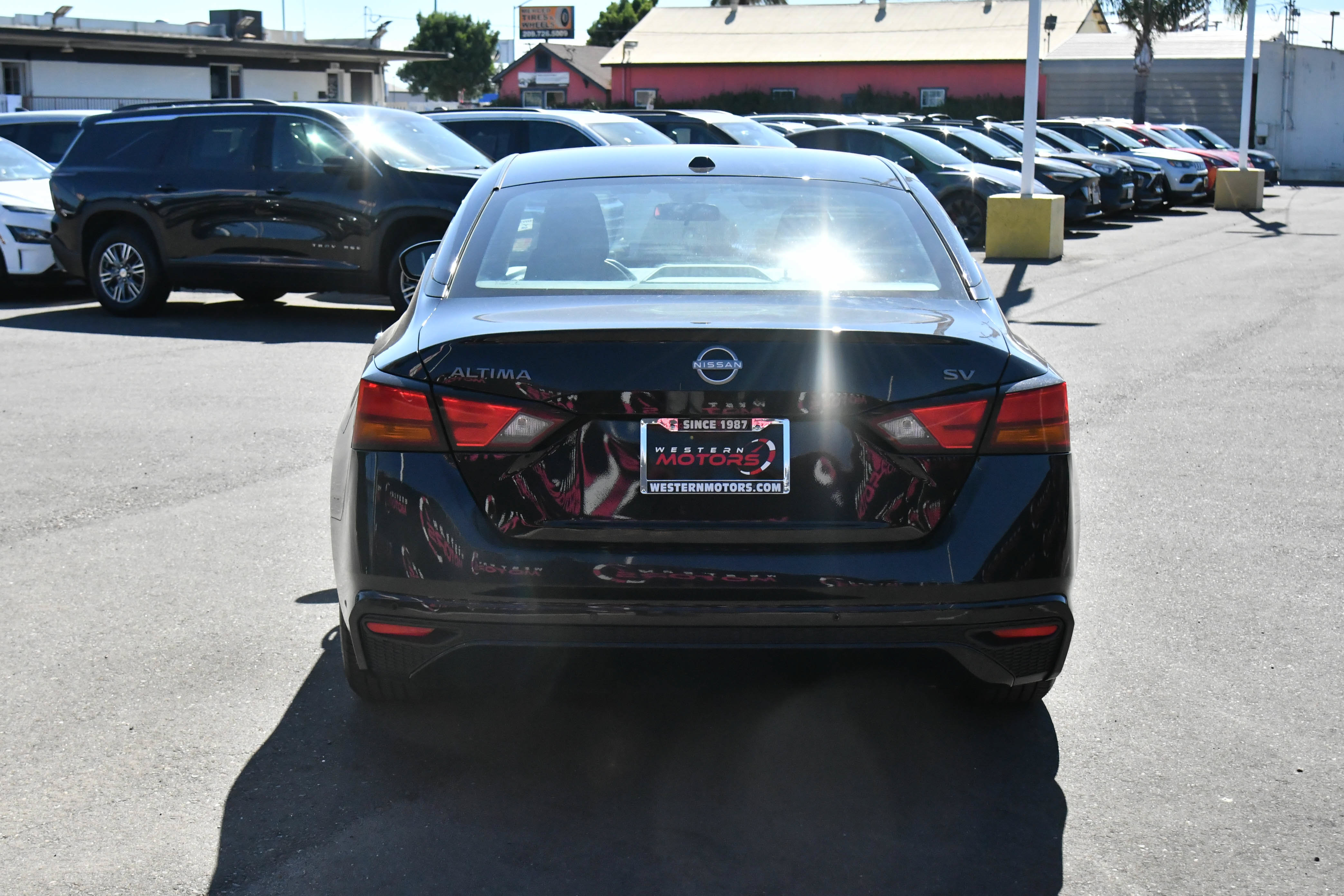 Used 2024 Nissan Altima 2.5 SV FWD image 7