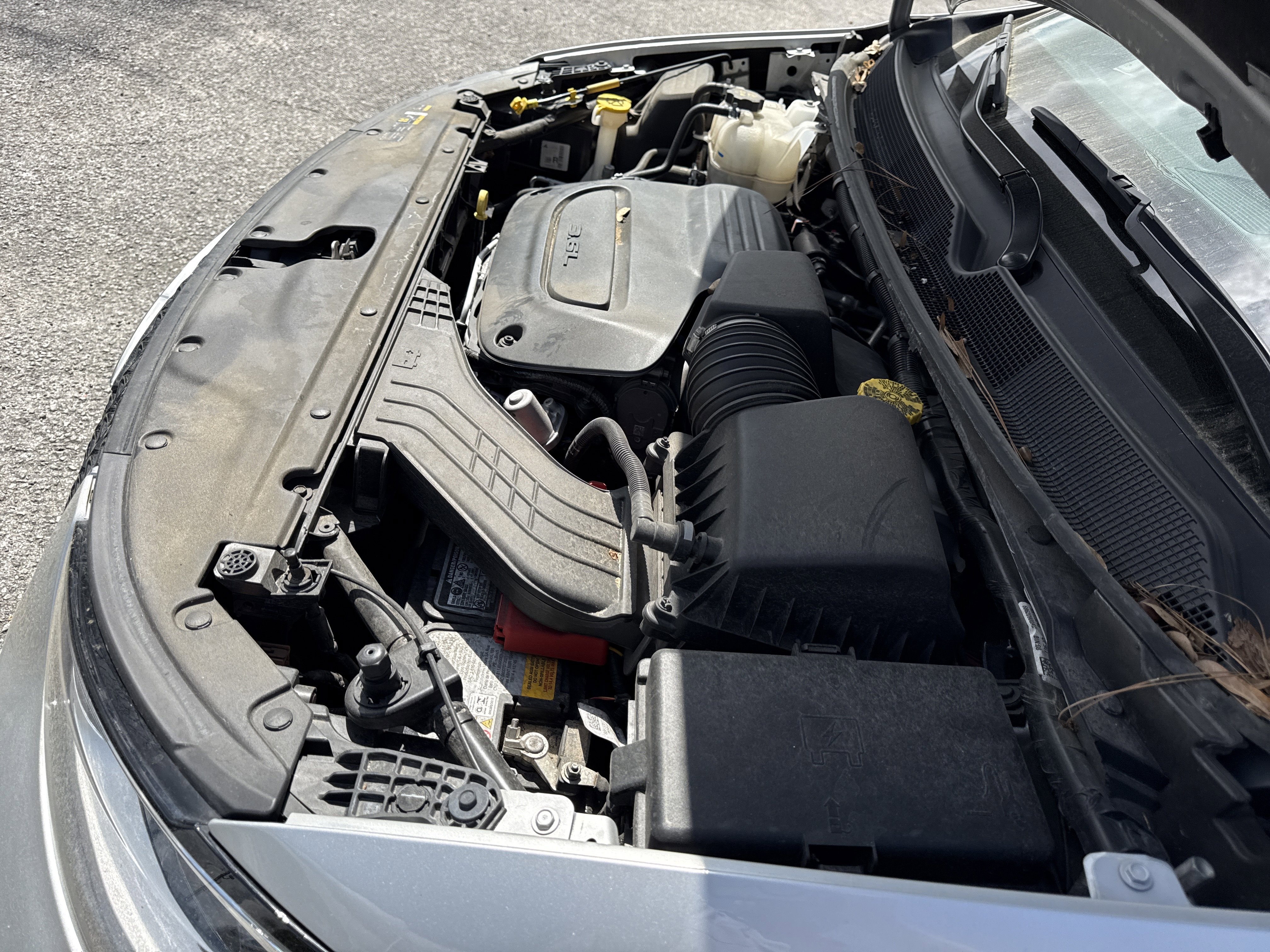 Used 2024 Chrysler Pacifica Touring-L image 42