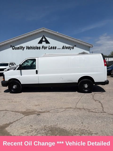 Used 2016 Chevrolet Express 2500 Extended RWD image 6