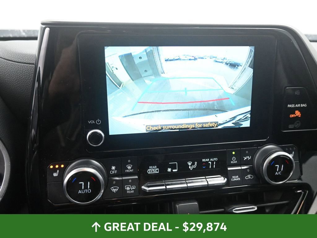 Used 2023 Toyota Highlander XLE image 38