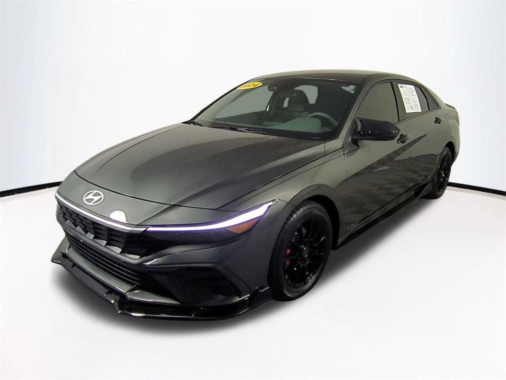 Used 2024 Hyundai Elantra SEL FWD image 9