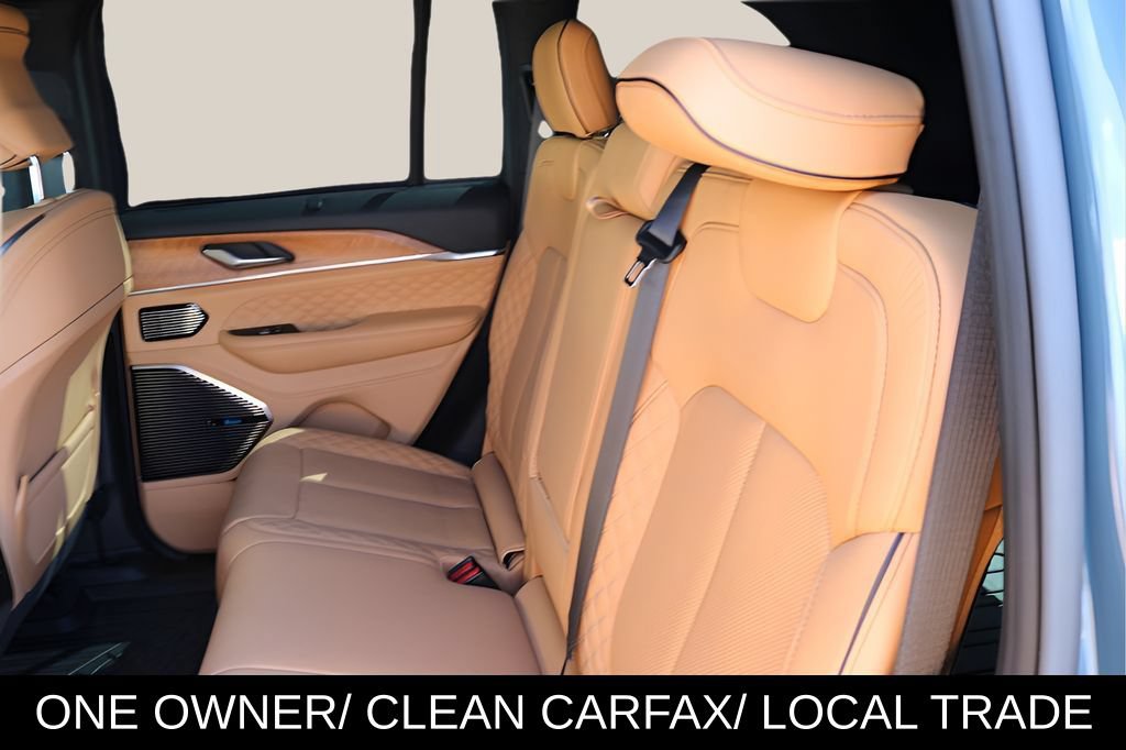 Used 2026 Jeep Grand Cherokee Summit w/ Obsidian Package AWD/4WD image 16
