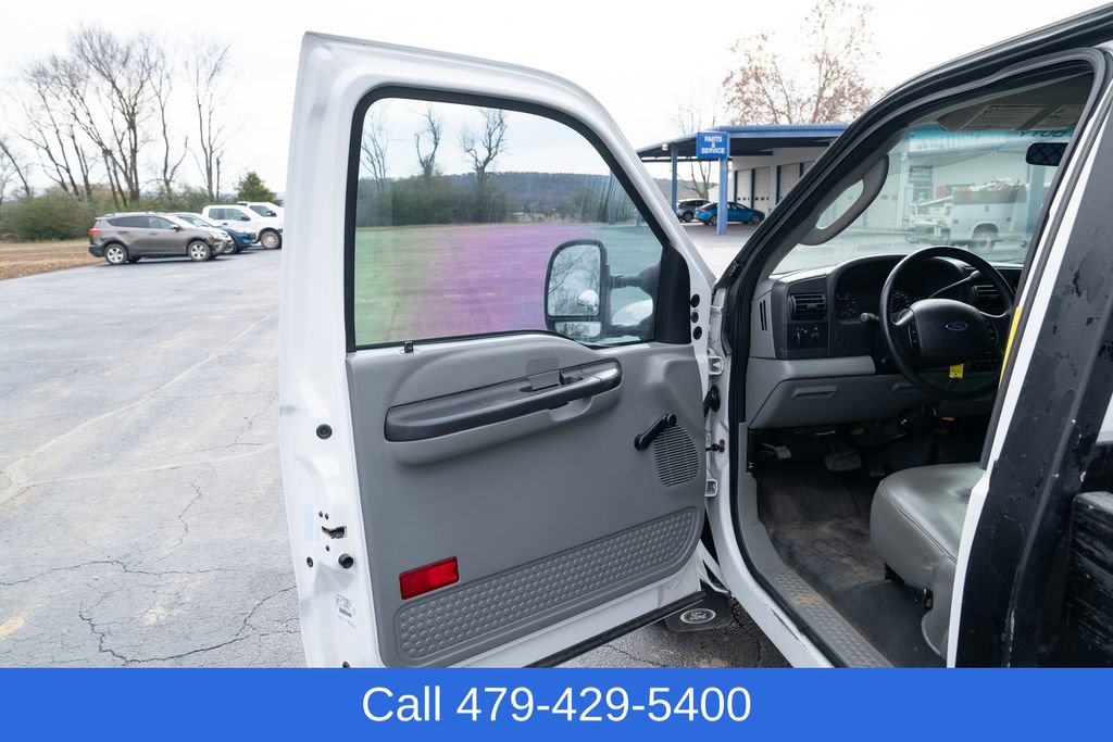 Used 2005 Ford F350 XL image 11