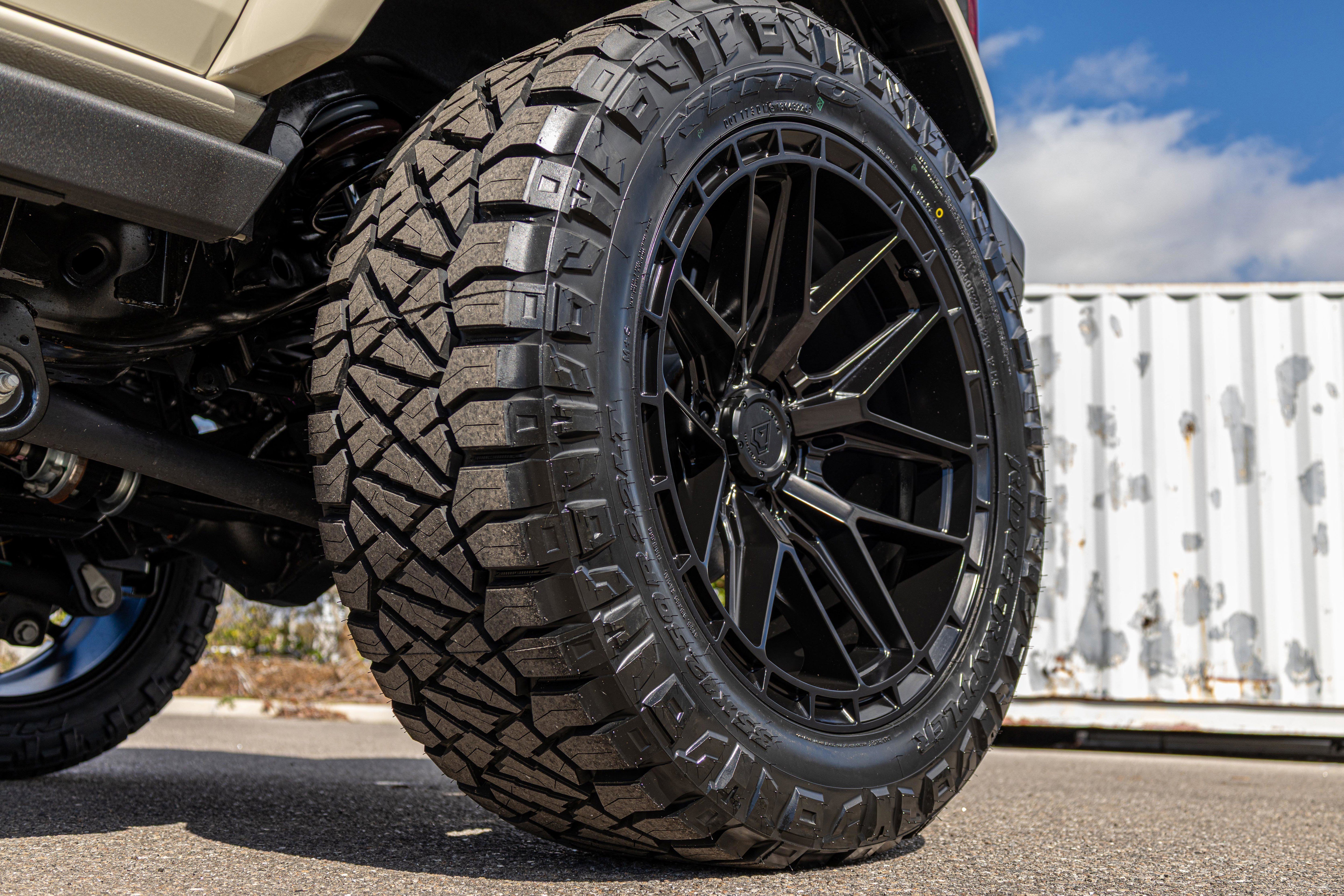 New 2025 Ford Bronco Badlands AWD/4WD image 40