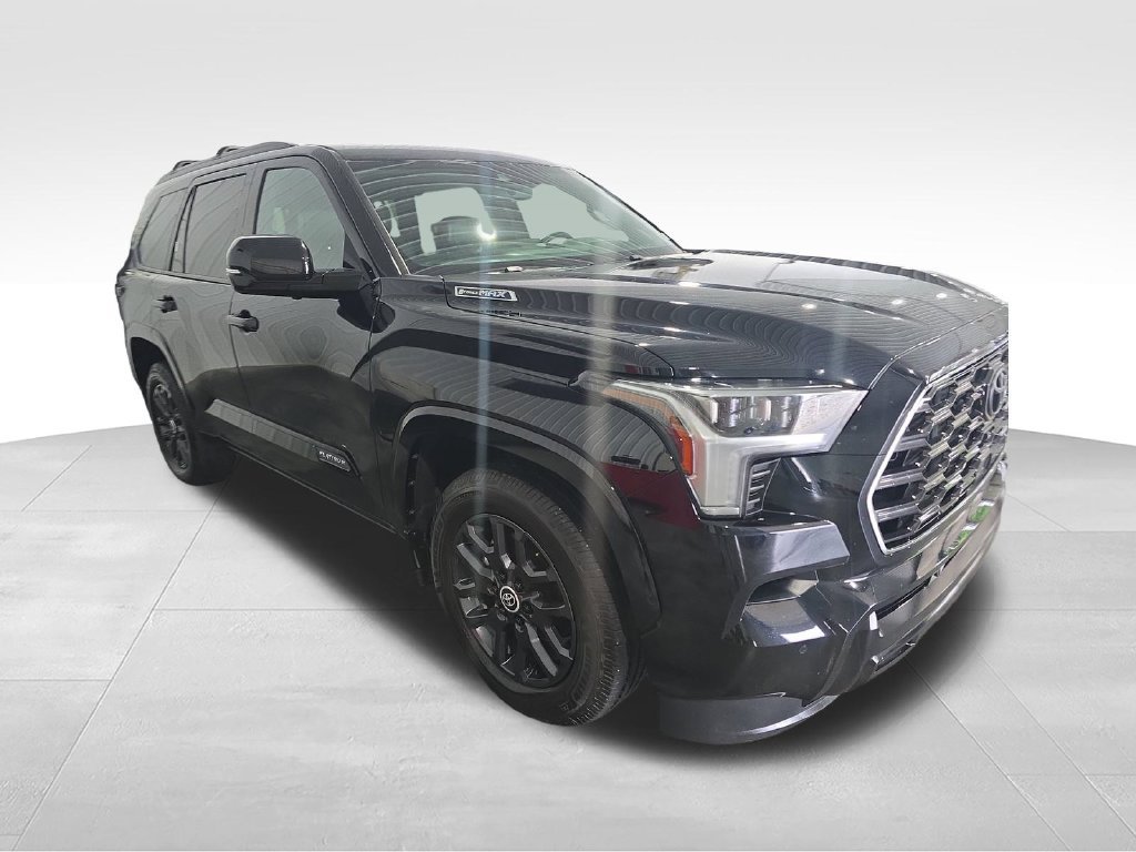 Used 2024 Toyota Sequoia Platinum AWD/4WD image 7