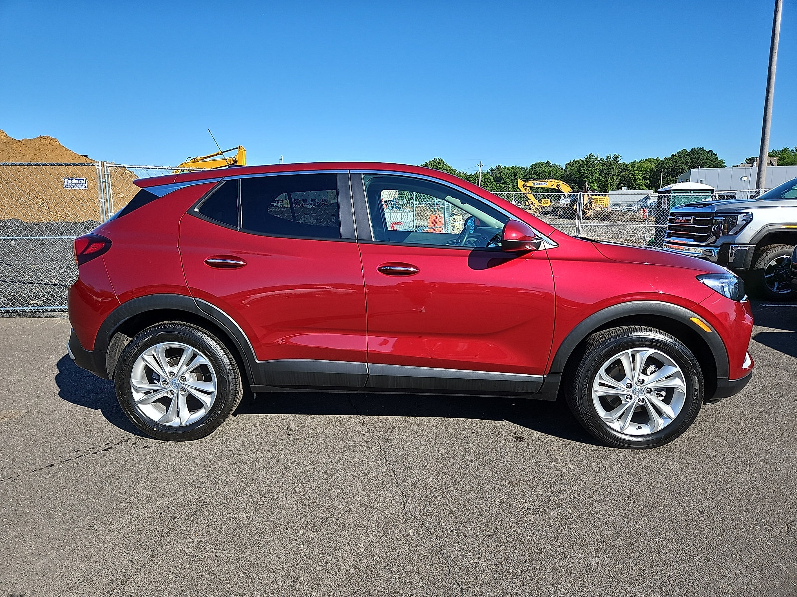 Used 2023 Buick Encore GX Preferred w/ Cold Weather Comfort Package AWD/4WD image 7