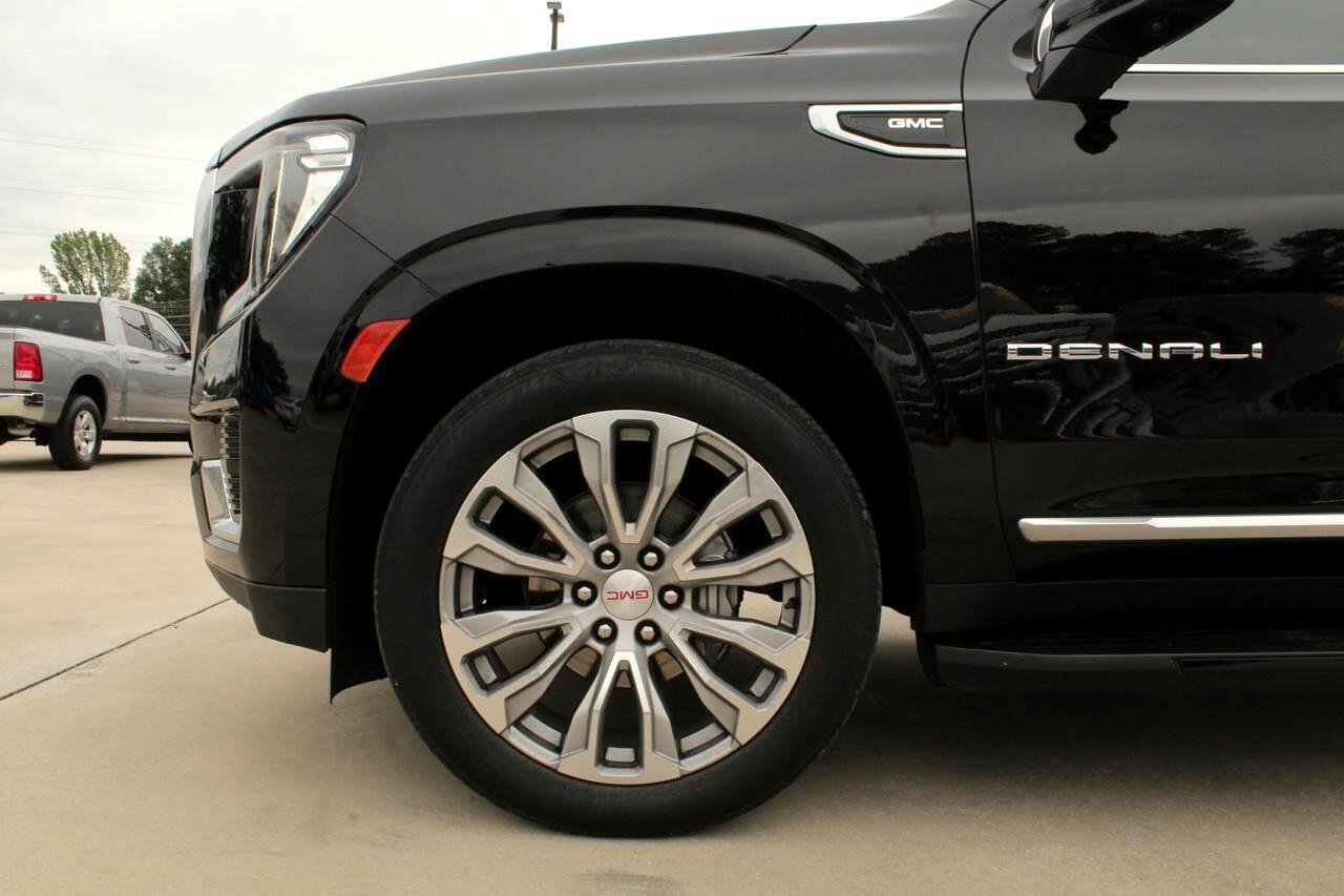 Used 2021 GMC Yukon XL Denali w/ Advanced Technology Package image 7