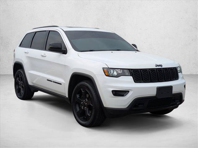 Used 2019 Jeep Grand Cherokee Laredo AWD/4WD image 3