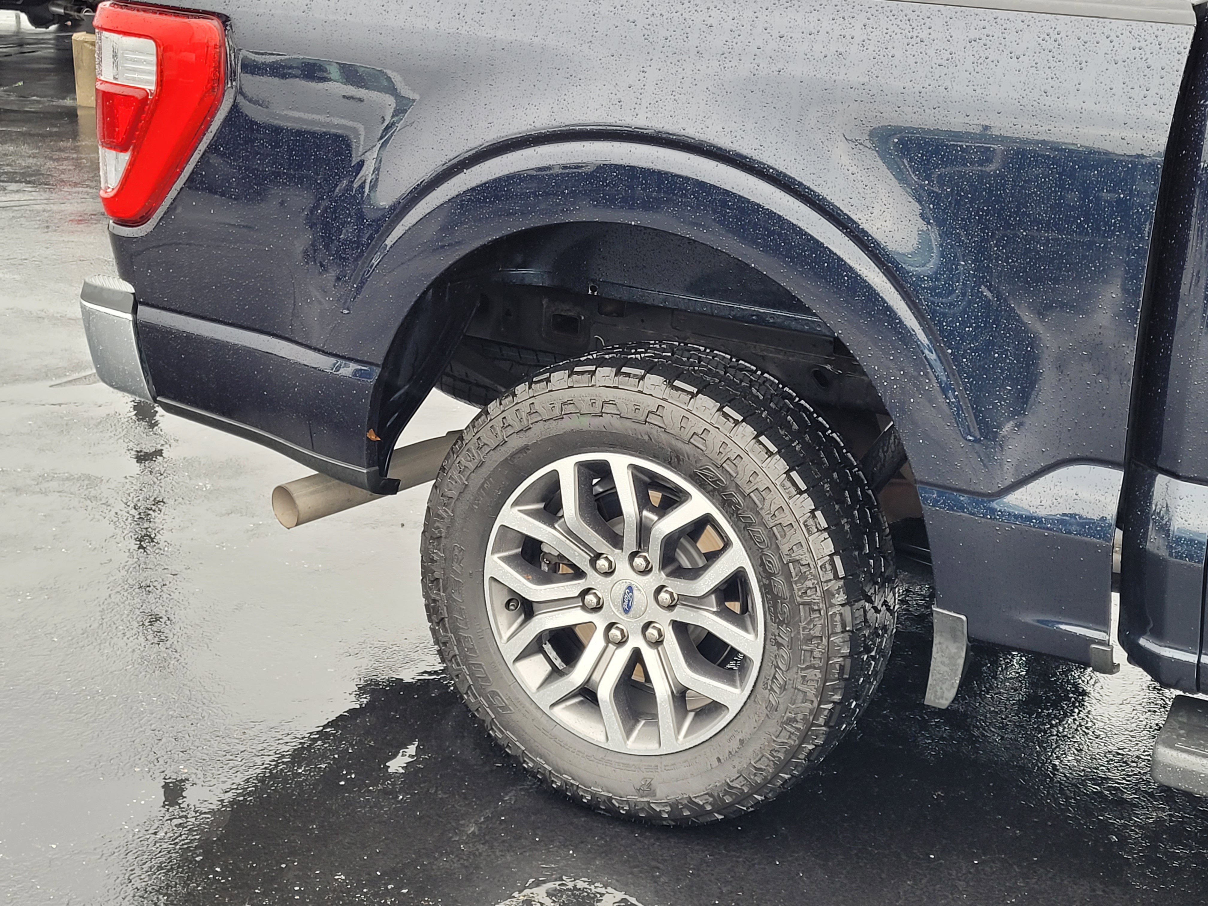 Used 2021 Ford F150 Lariat w/ Trailer Tow Package image 10