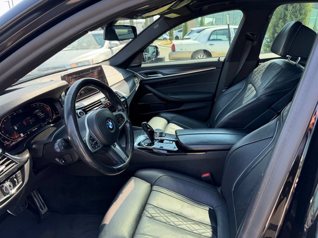 Used 2021 BMW 540i xDrive w/ M Sport Package AWD/4WD image 4