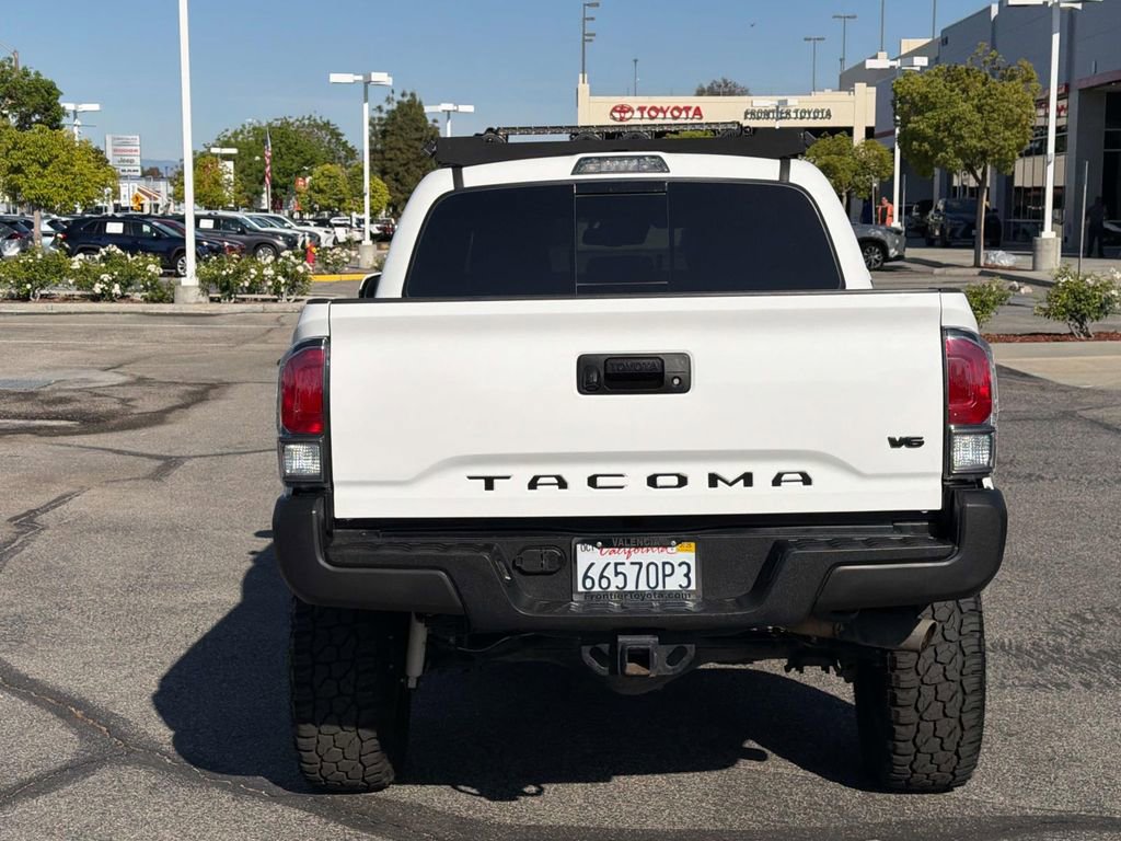 Used 2023 Toyota Tacoma TRD Off-Road w/ Black Out Package (TMS) AWD/4WD image 4