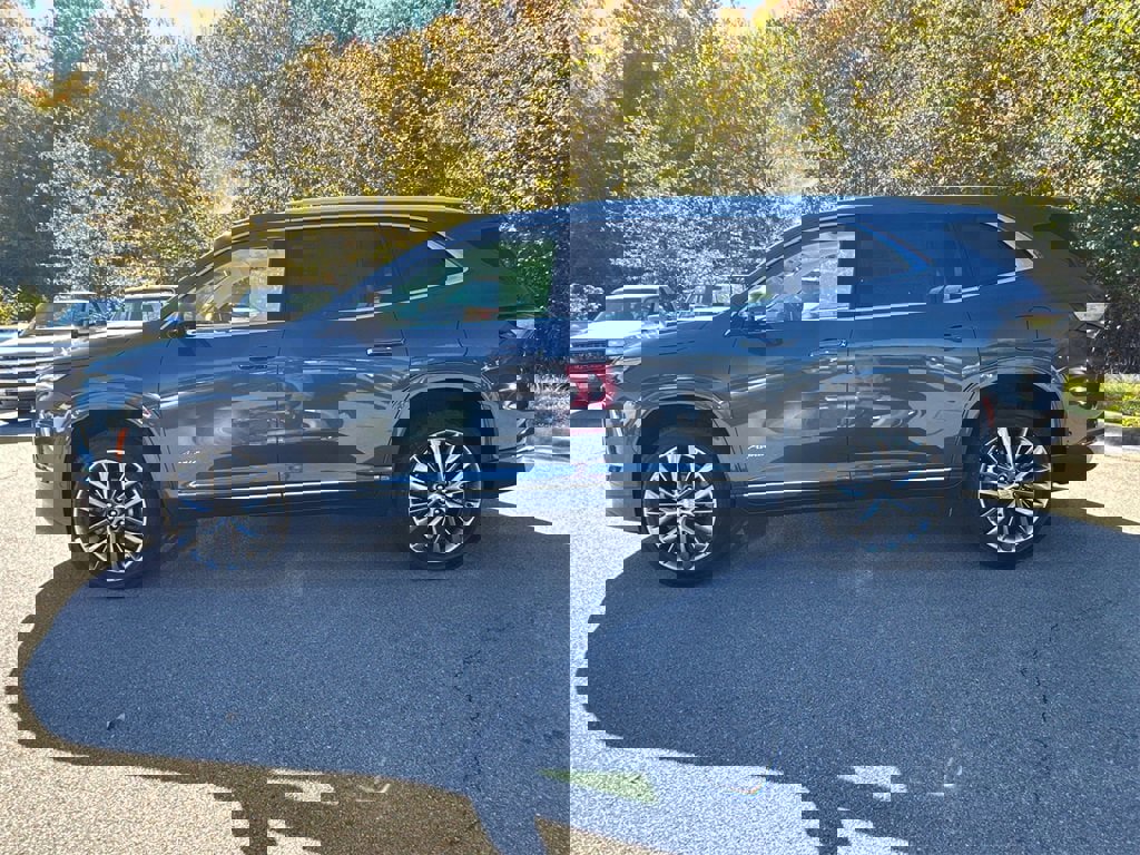 New 2026 Buick Enclave Avenir w/ Super Cruise Package image 9