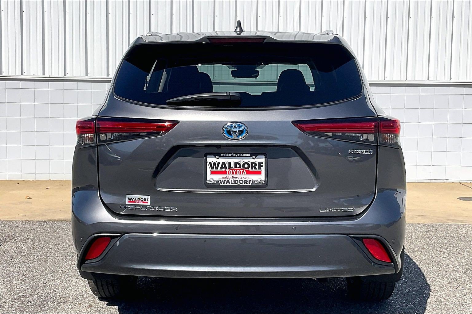 Used 2023 Toyota Highlander Limited AWD/4WD image 5