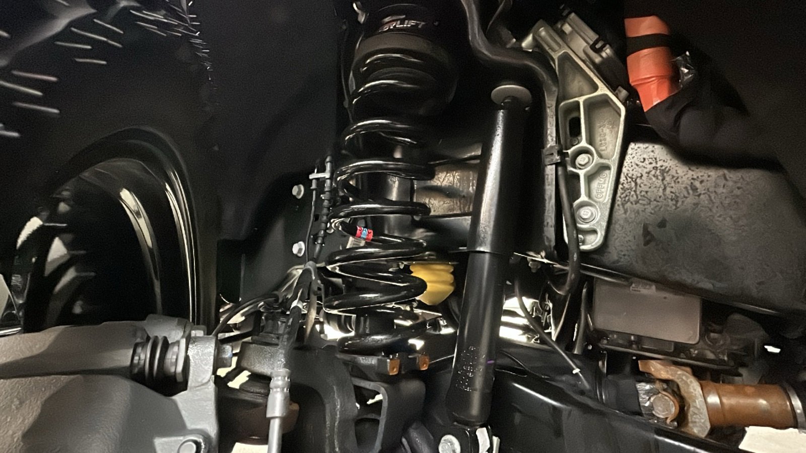 Used 2025 Ford F450 Platinum w/ FX4 Off-Road Package image 18