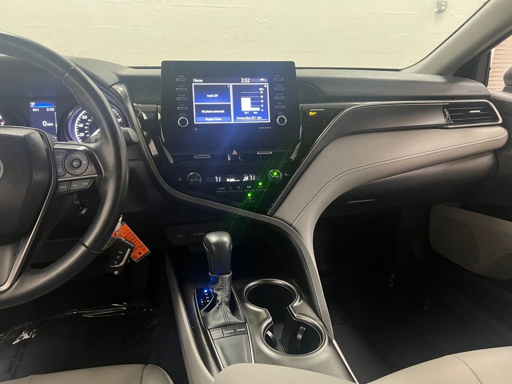 Used 2024 Toyota Camry SE FWD image 19